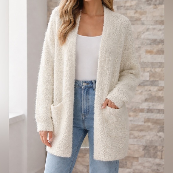 Lira Sweaters - Lira Cozy White Open-Front Sweater size XS